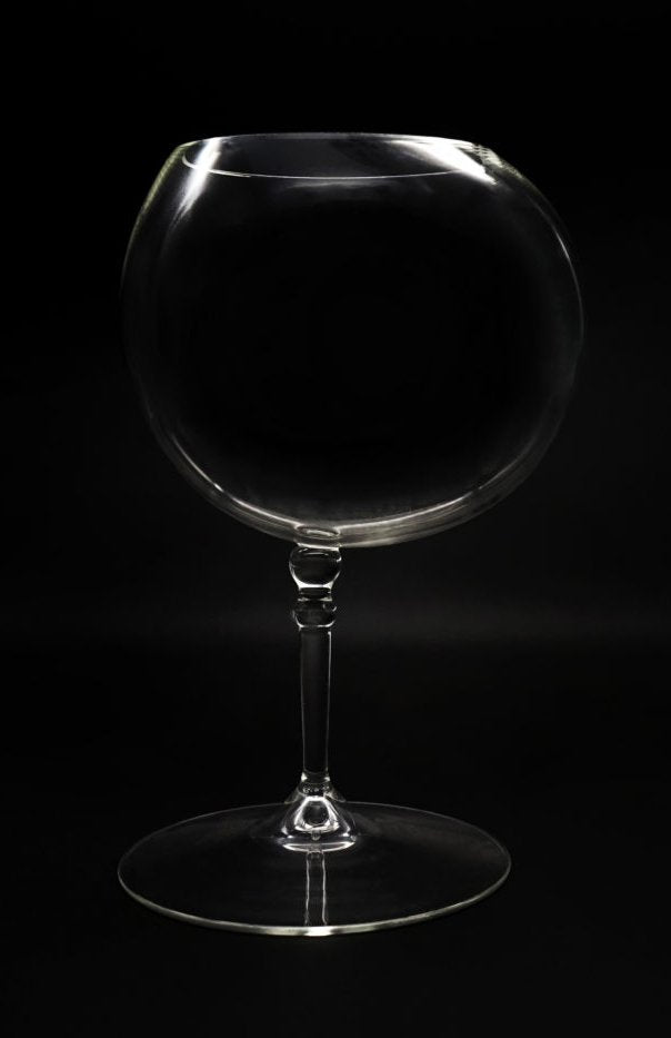 bubble shaped wine glass